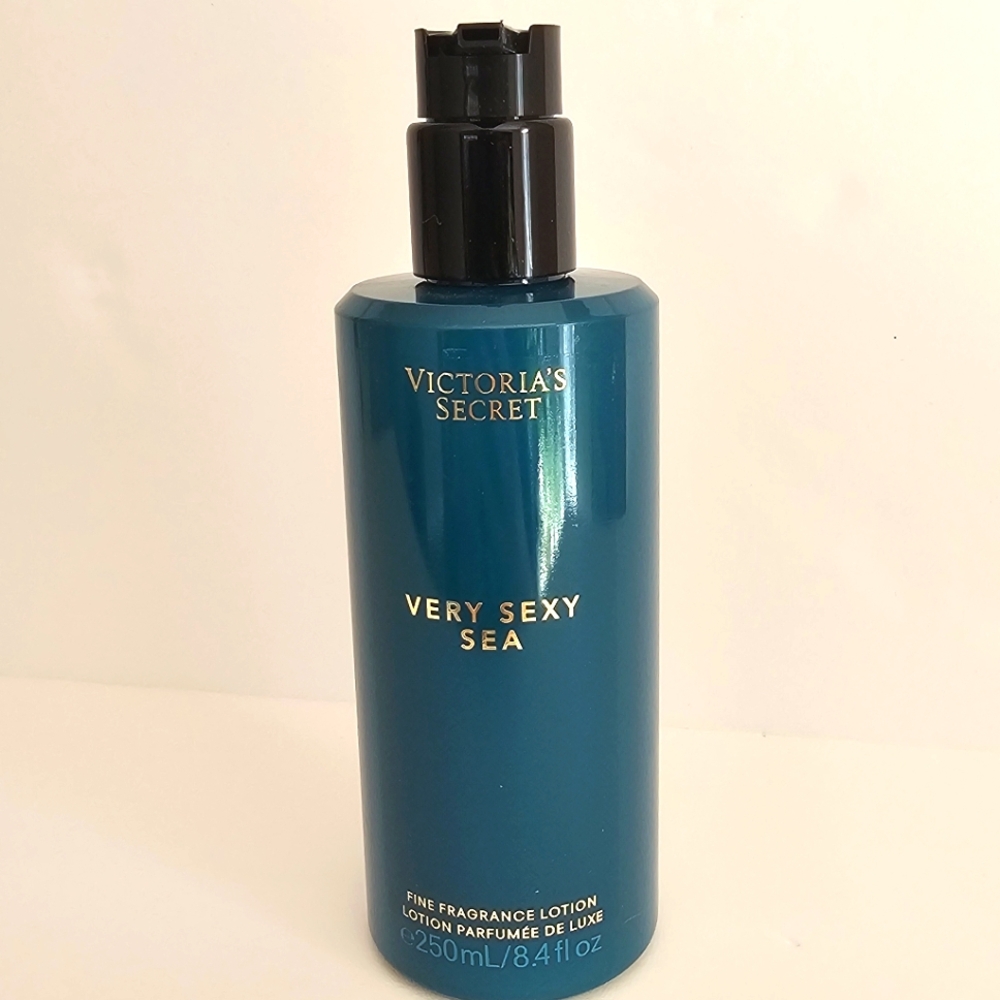 Victoria's Secret Very Sexy Sea Fragrance Lotion NWT Self Care Discontinued